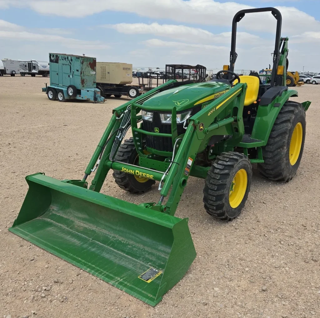 2023 John Deere 4066M tractor