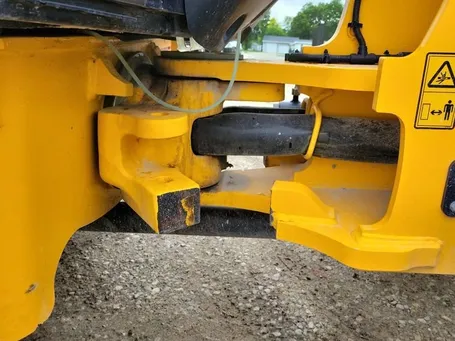 2022 JCB 407 wheel loader
