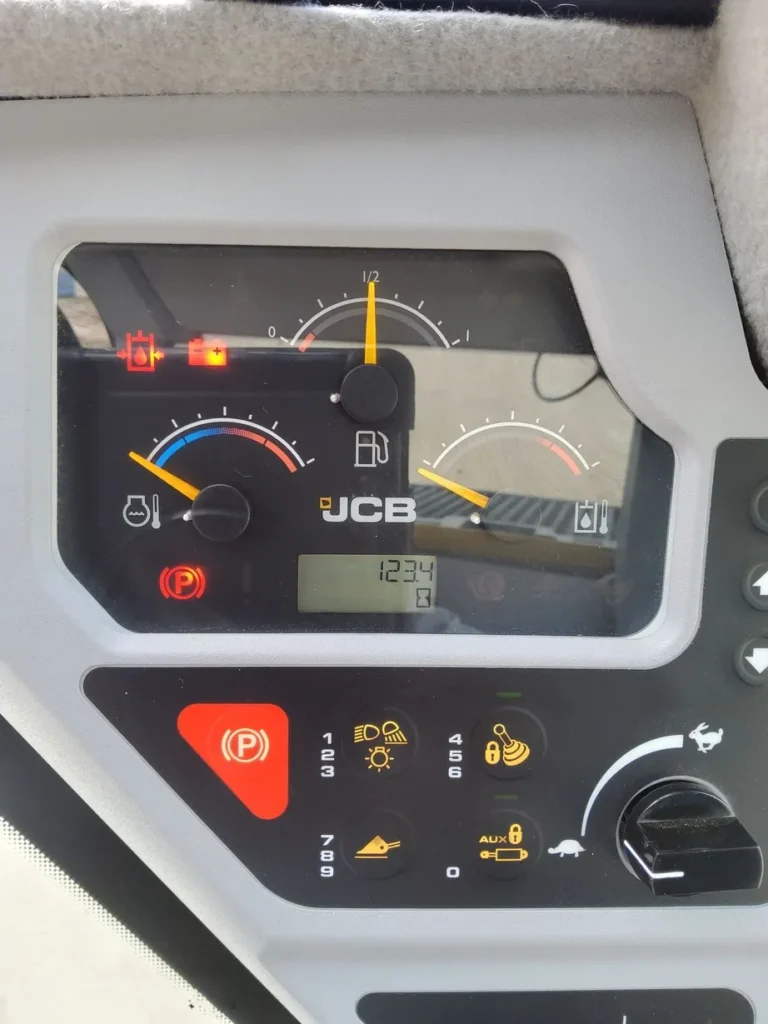 2021 JCB 215T Super tracked skid steer loader