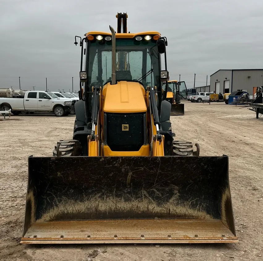 2022 JCB 3CX 15HFCE backhoe
