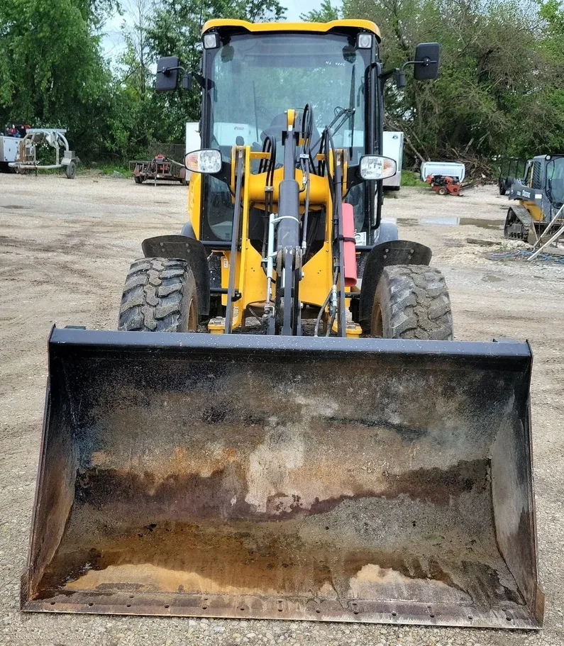 2022 JCB 407 wheel loader