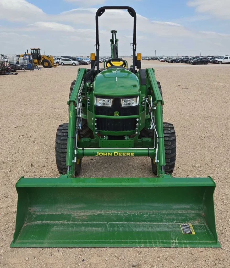2023 John Deere 4066M tractor