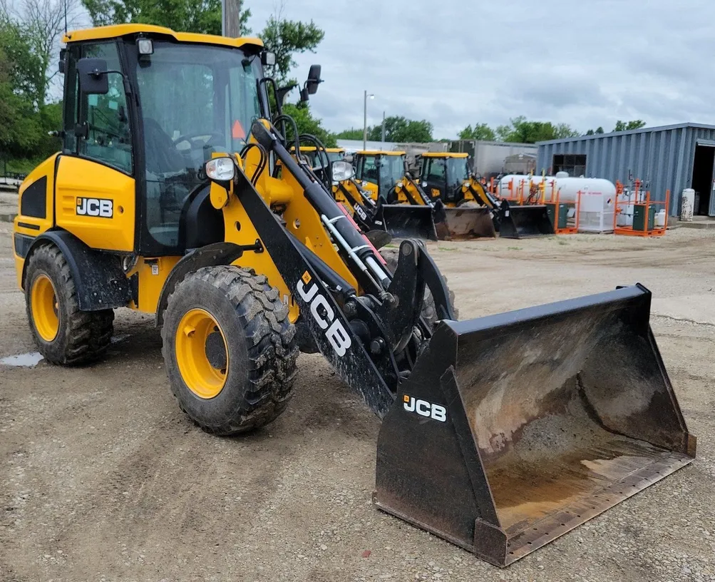 2022 JCB 407 wheel loader