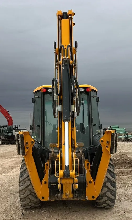 2022 JCB 3CX 15HFCE backhoe