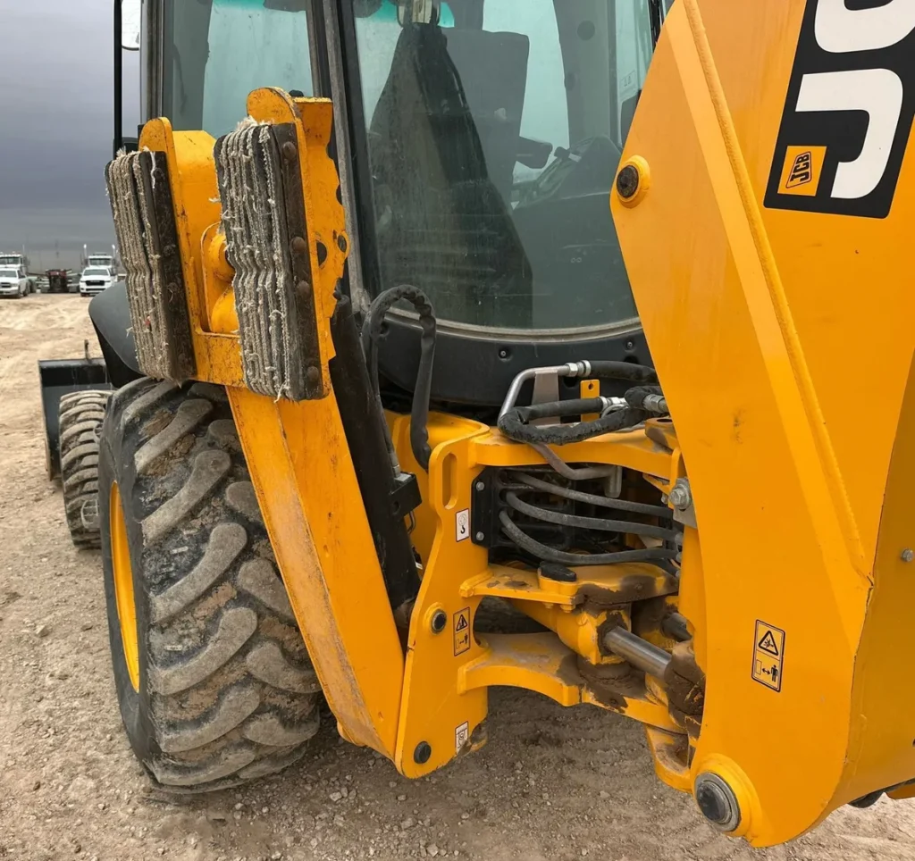 2022 JCB 3CX 15HFCE backhoe